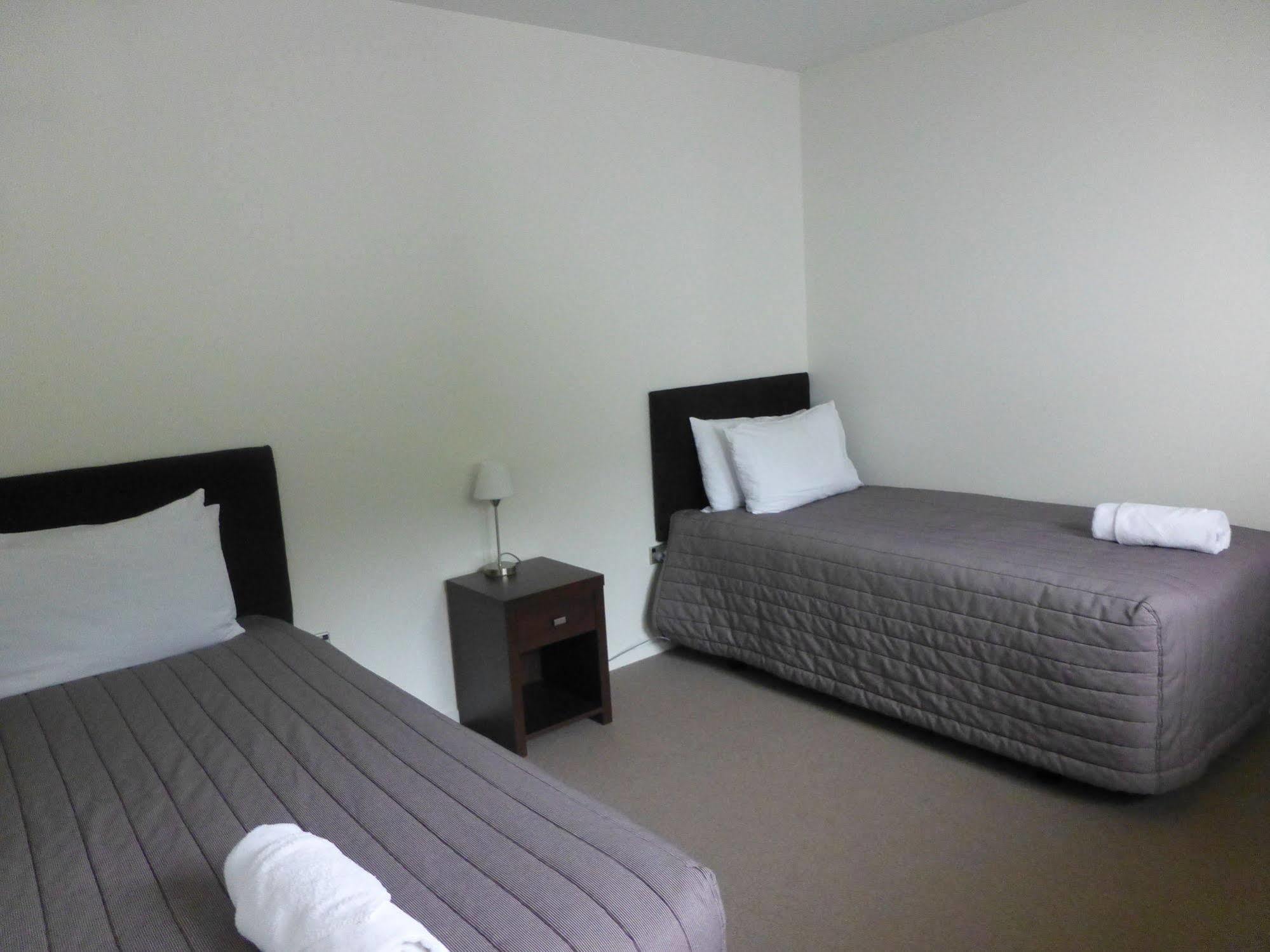 The Park Motel Hawera Ngoại thất bức ảnh